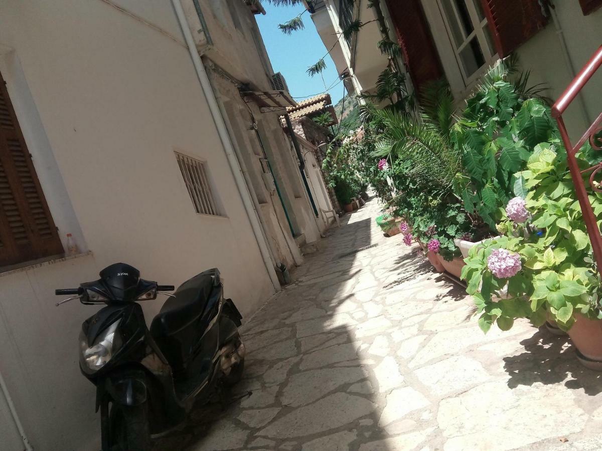Nafpaktos Old Town公寓 外观 照片